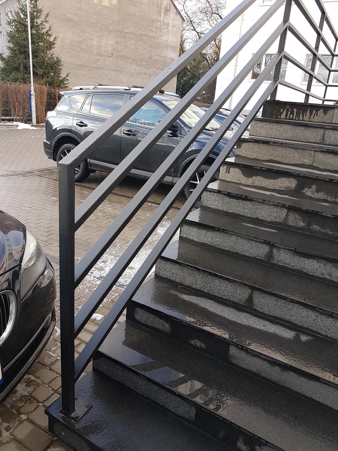 Balustrady biurowca – Piła