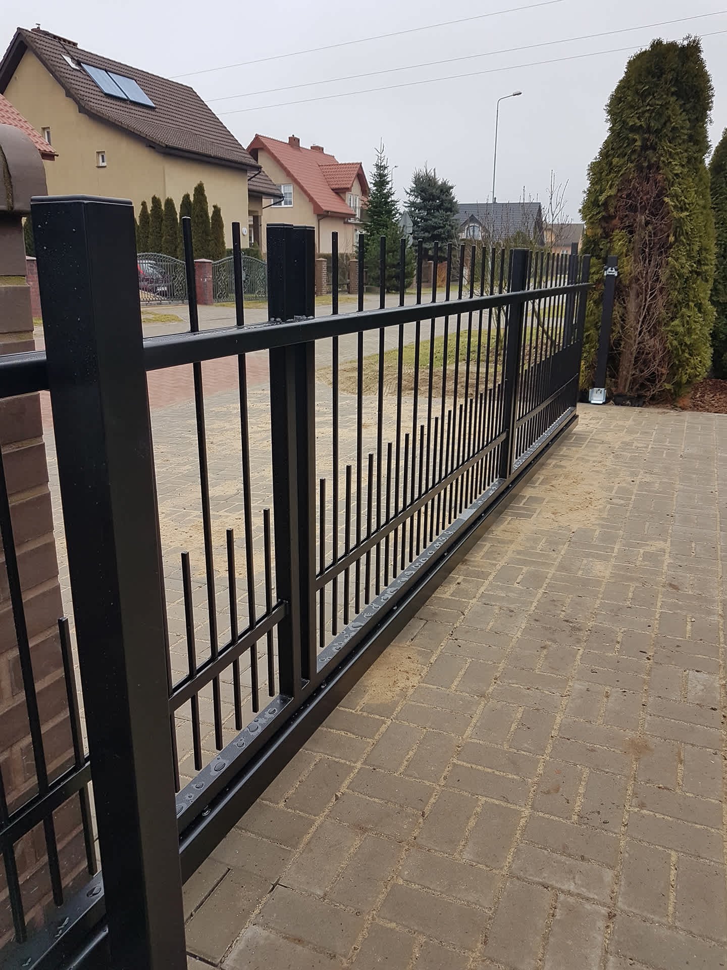 Brama przesuwna – Motylewo
