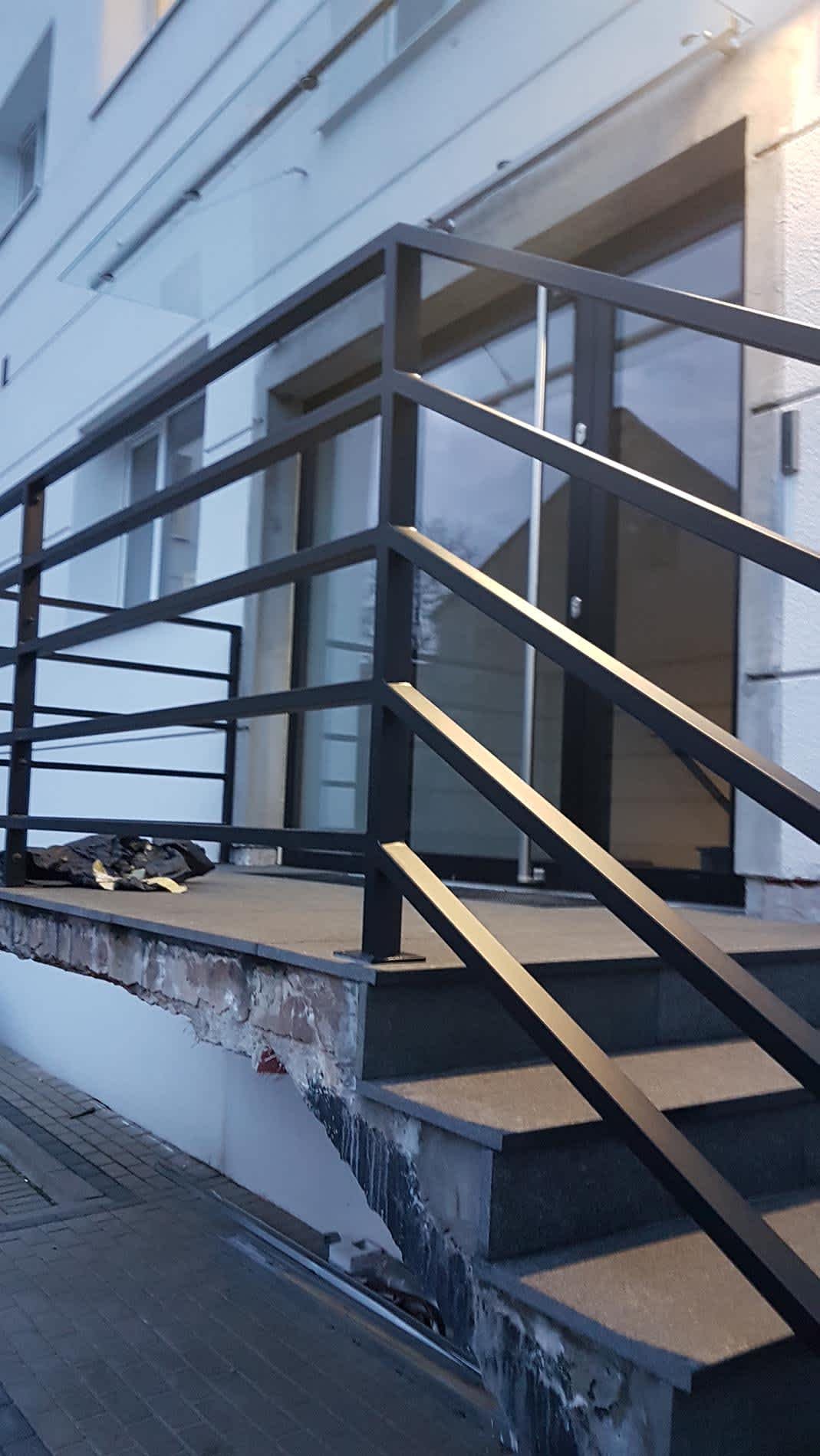 Balustrady balkonów – ABC Apartamenty, Piła